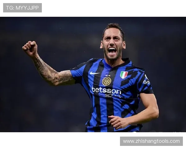 恰尔汗奥卢展现中场大师能力,持续提升球队战术竞争力 恰尔汗奥卢展现中场大师能力,持续提升球队战术竞争力