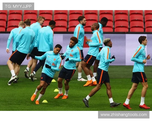 马尔基尼奥斯vs范戴克：防守稳定性与风格差异解析