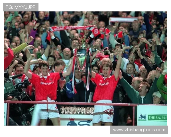 曼联“伪复兴”现象持续，近期表现改善但本质问题仍未解决，对赛季竞争力带来考验